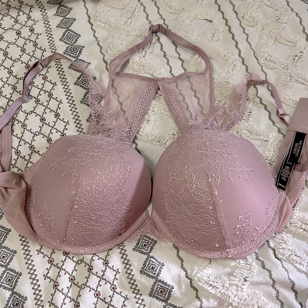 Victoria's Secret Very Sexy Push-Up Bra Size 36D